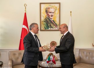 BÜYÜKELÇİDEN ANLAMLI ZİYARET