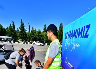 MEZARLIKLARDA ÇİÇEK SÜRPRİZİ