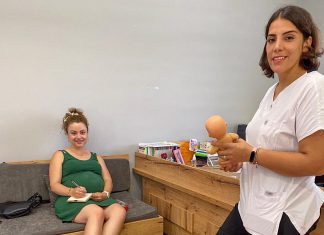 ANNE ADAYLARINA EĞİTİM