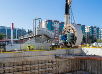 DEV TÜNEL AÇMA MAKİNELERİ YERALTINA İNDİ