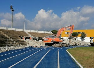 YIKILAN STADYUM YERİ YEŞİL ALAN OLSUN!
