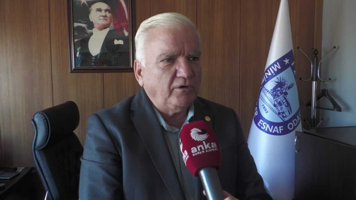 İzmir’deki minibüsçülerde zam çıkmazı