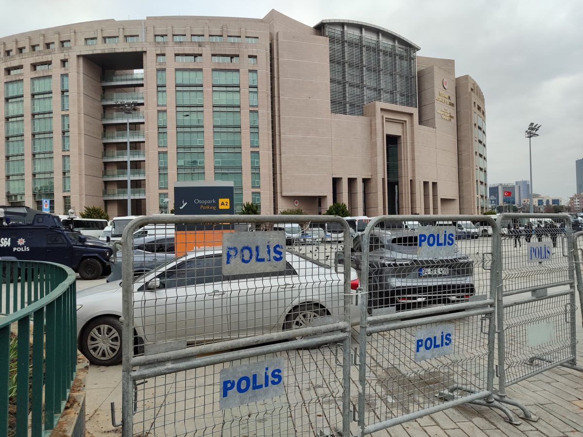 Boykot çağrısı soruşturmasında oyuncu Cem Yiğit Üzümoğlu da gözaltına alındı