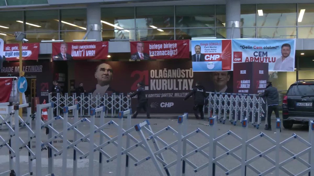 CHP’nin 21. Olağanüstü Kurultayı Nazım Hikmet Kültür Merkezi’nde başlıyor