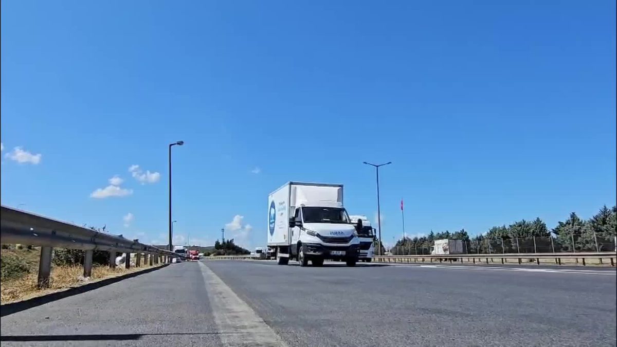 İSTANBUL BÜYÜKŞEHİR BELEDİYESİ’NDEN İZMİR’E YANGIN SEFERBERLİĞİ