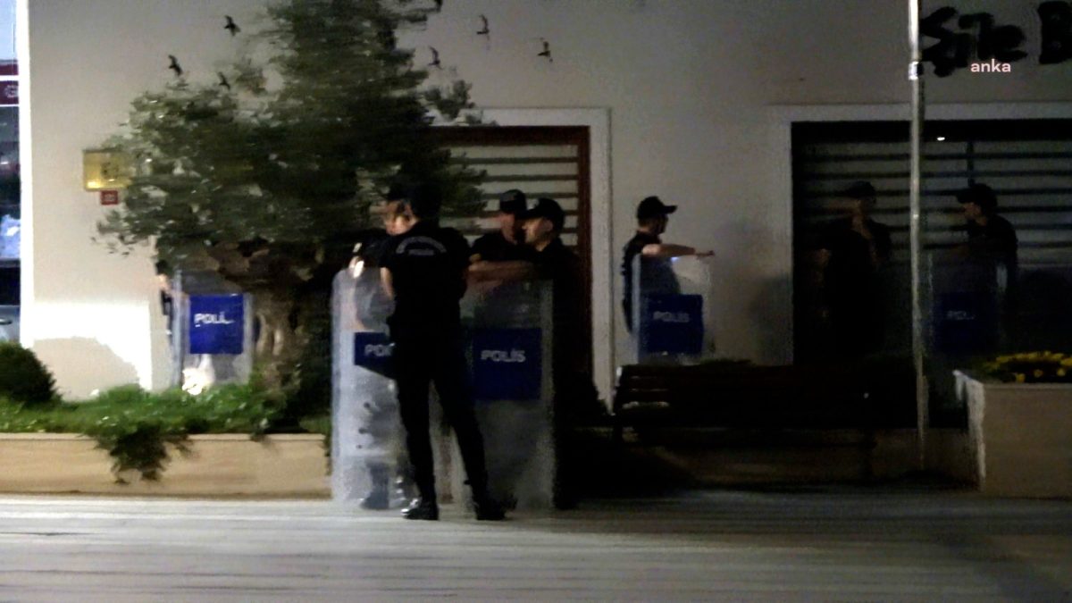 Şile Belediye Başkanı Özgür Kabadayı ve 4 belediye yöneticisi tutuklandı