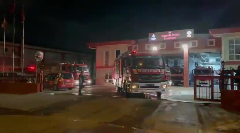 İstanbul İtfaiyesi’nden İzmir’deki orman yangınlarına destek