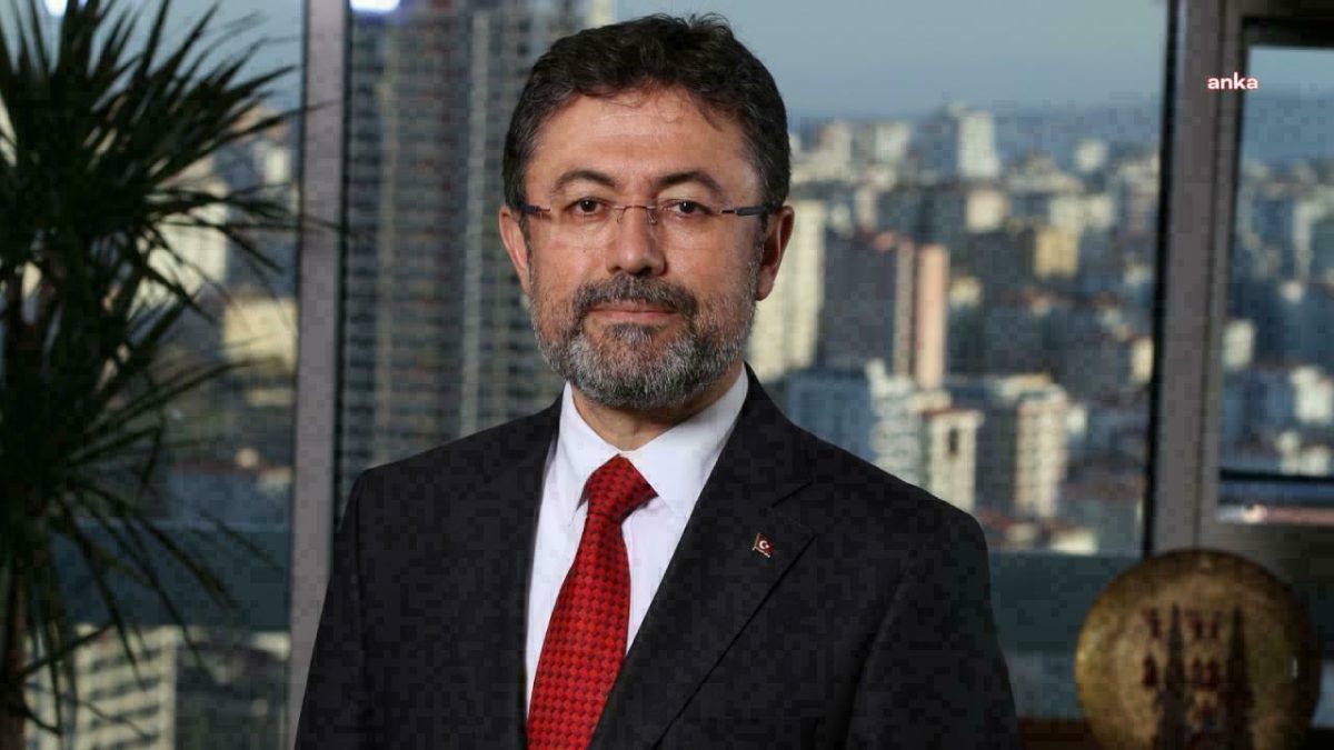 Bakan Yumaklı: “İzmir Buca yangını tamamen kontrol altına alındı”