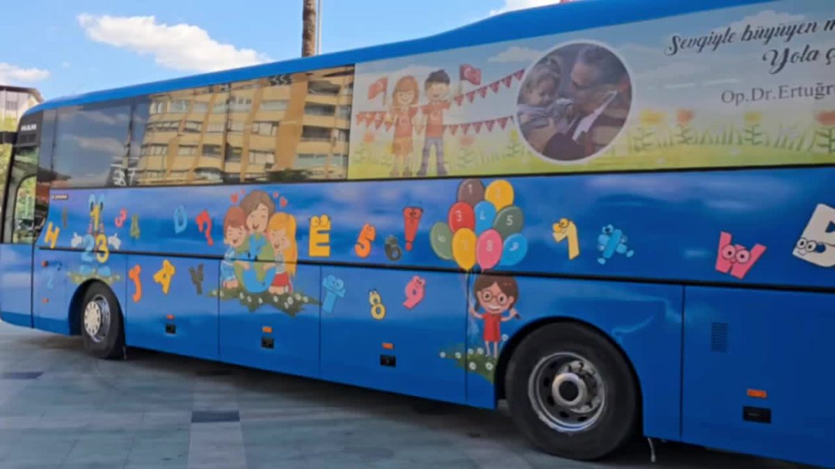 Nazilli Belediyesi’nden köy çocuklarına özel proje: Masal otobüsü