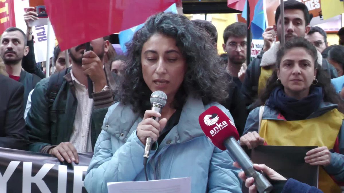 İzmir Emek ve Demokrasi Güçleri’nden ‘Filistin’ eylemi…