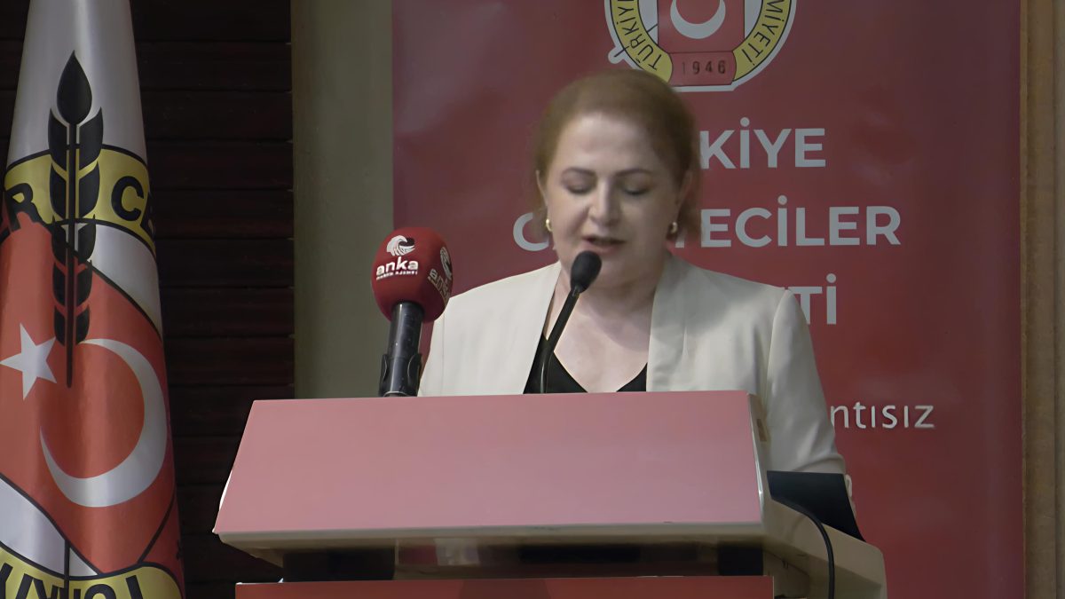 Burhan Felek Basın Hizmet Ödülleri 43. kez sahiplerini buldu
