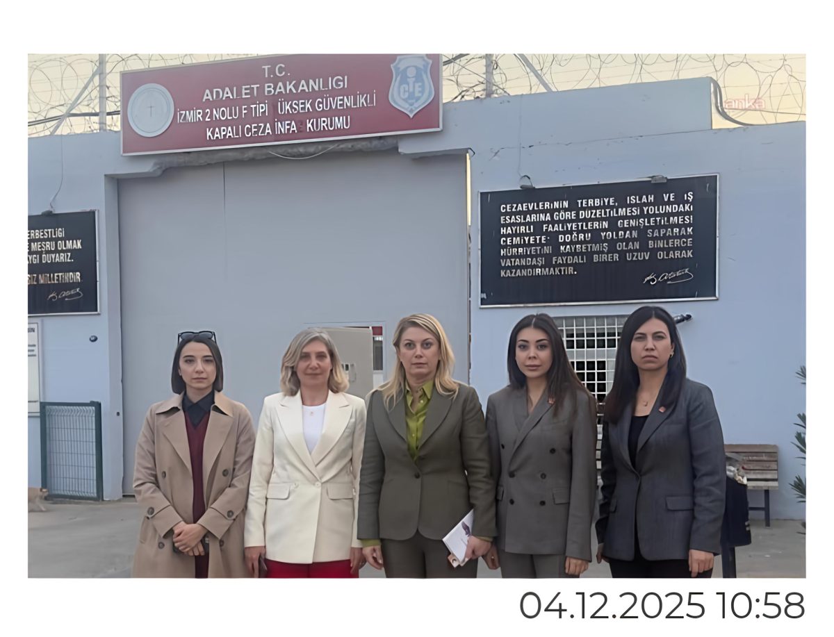 Asu Kaya, Tunç Soyer ve Murat Çalık’ı cezaevinde ziyaret etti
