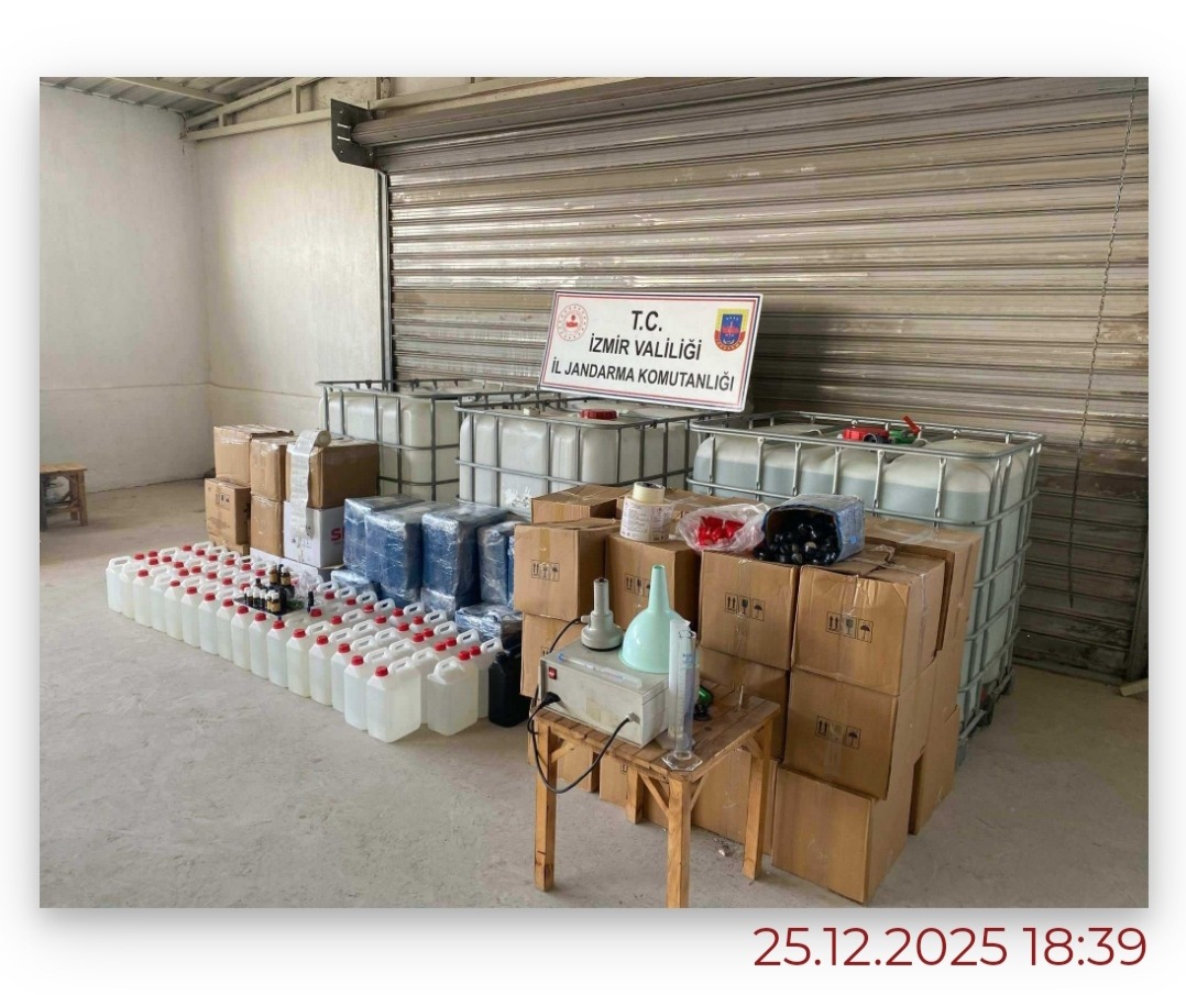 İzmir’de yılbaşı öncesi 1,5 milyon değerinde kaçak etil alkol ele geçirildi