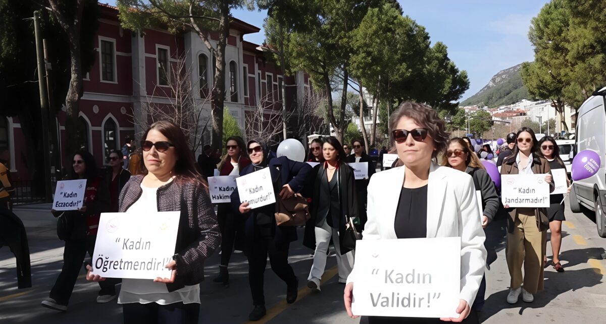 Muğla’da kadınlar sessiz yürüyüş gerçekleştirdi