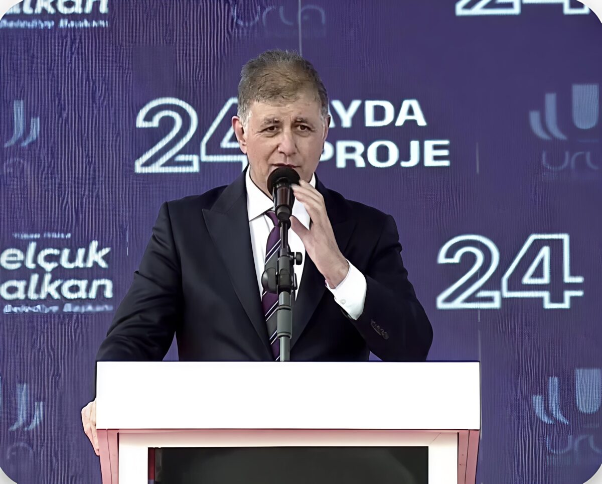 Cemil Tugay: İzmir, CHP’li belediye başkanlarıyla birlikte hizmetlerin şehridir