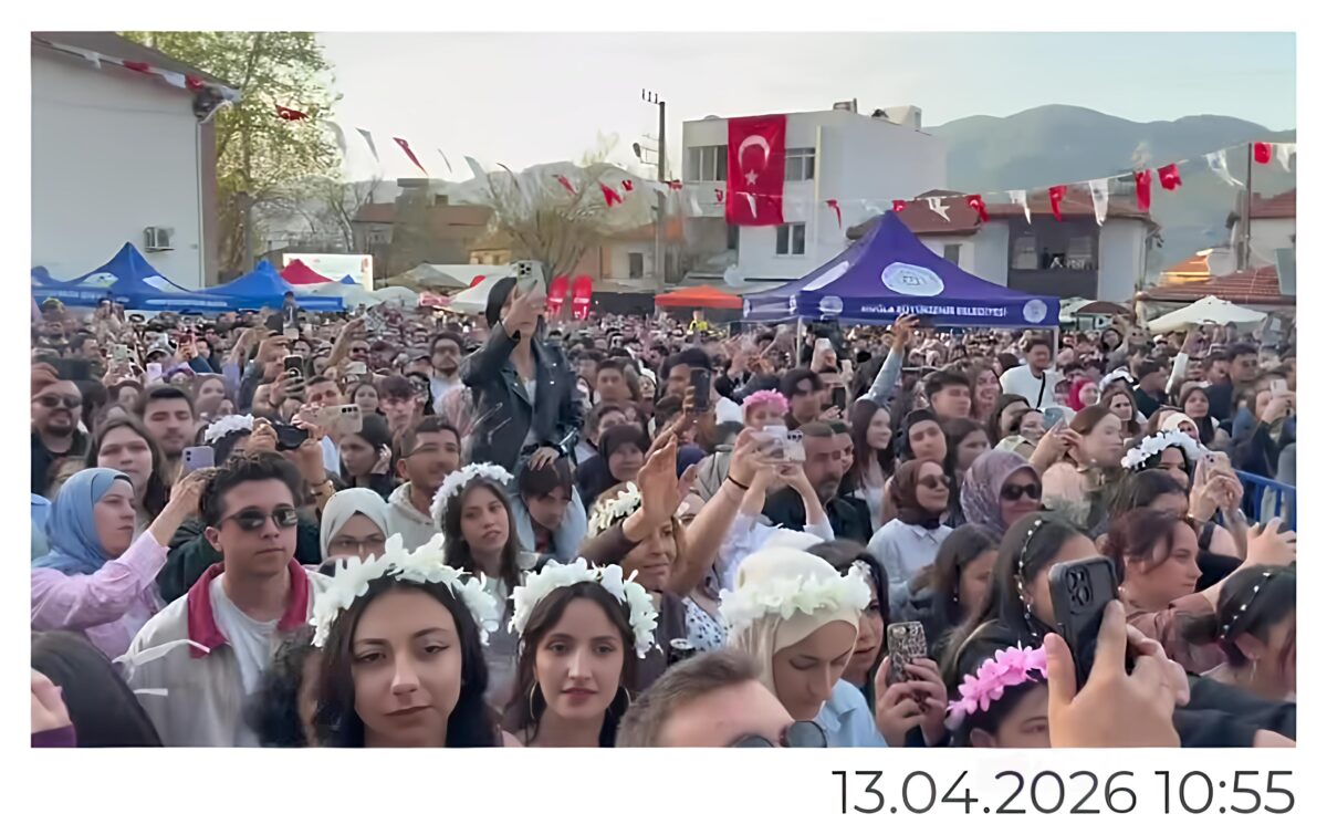 15. Yeşilüzümlü Dastar ve Kuzugöbeği Festivali renkli görüntülere sahne oldu
